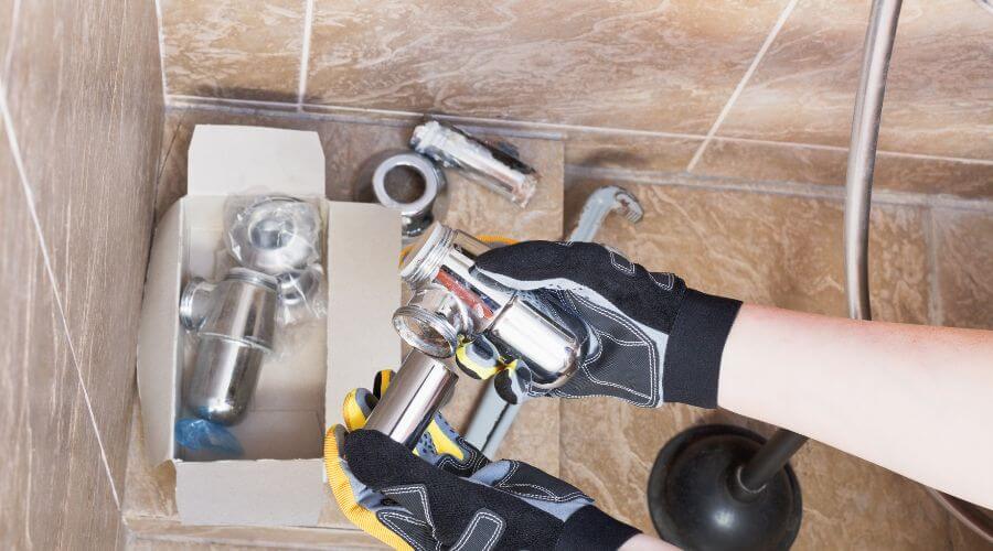 Expert Emergency Roof Repairs services in Tarpon Springs, FL